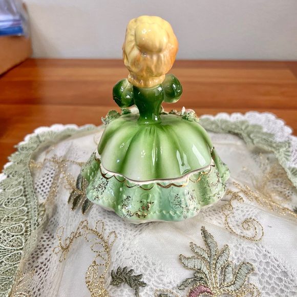 Vintage HP Japan Ceramic Figurine 3419, Vintage Figurines, Vintage Trinket Box, - Picture 6 of 9